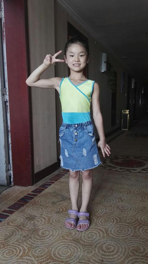 常言道:女儿是父母的小棉袄和贴心被,女儿是父亲前世的情人!