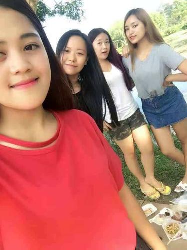 中缅边界的缅甸女孩,个个貌美如花,但都有一个缺陷让人无奈和心疼!