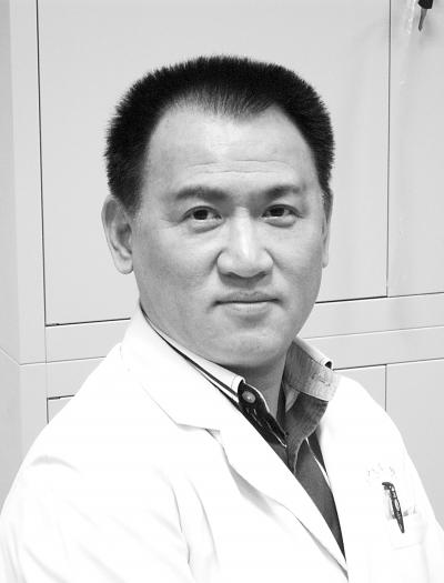 沈铿:救治病人高于一切