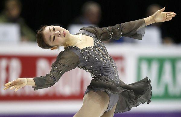图文:花滑世锦赛女单自由滑 金妍儿柔美身姿