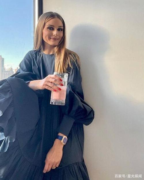 纽约第一名媛奥利维亚·巴勒莫(olivia palermo)是时尚圈着名的穿搭
