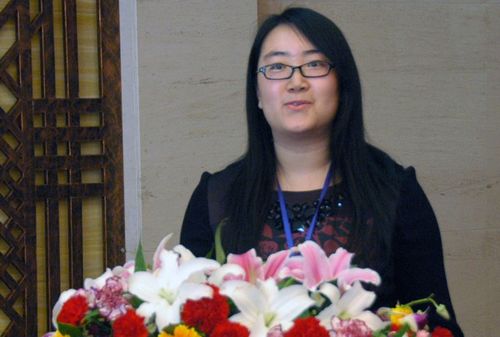 中国经济网博客栾笑语