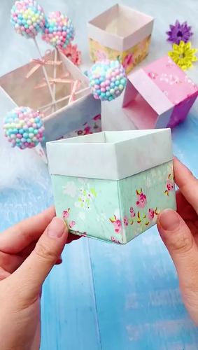 简单的糖果盒,拿张好看的大纸做来装糖果吧 by:颖妈手工