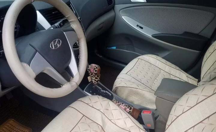 现代2013款 瑞纳 三厢 1.4l 自动标准型gl