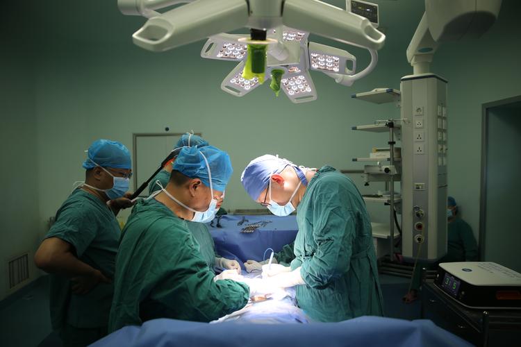 西安交大二附院医生手记年轻女士查出卵巢恶性肿瘤手术后重新拥抱生活