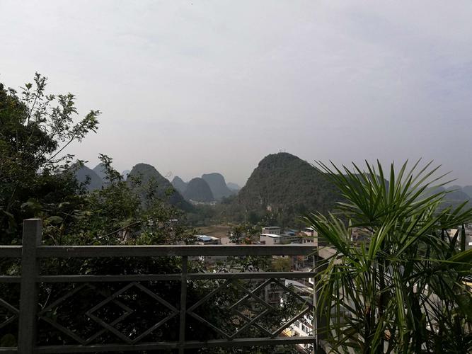 山野情趣 峰林叠翠——登葡萄山