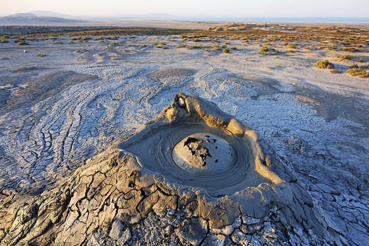 阿塞拜疆泥火山