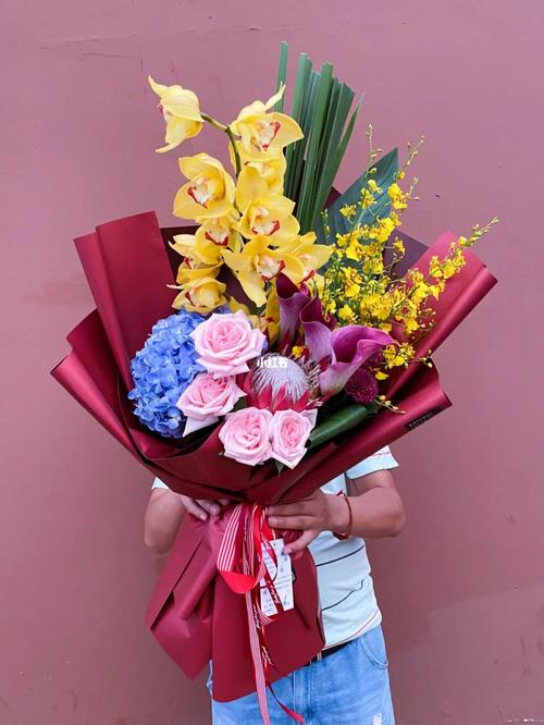高端,大气,有面子的喜庆红色花束_花束_思南香山攻略