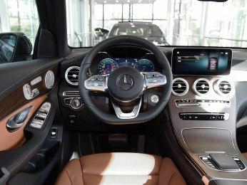 2021款glc300l4maticamgline