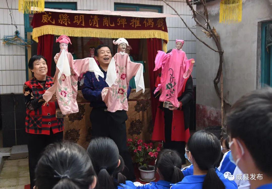 威县组织学生参观体验威县乱弹文化