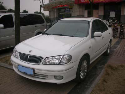 日产 阳光 白 2003