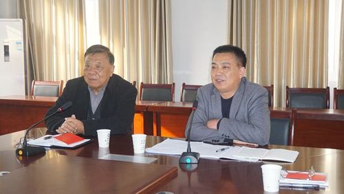 凤阳县人大机关离退休党支部学习贯彻十九大会议精神