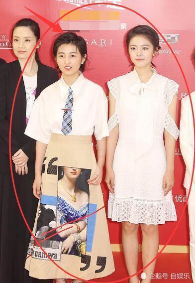 同样是童星出道,当张子枫赵今麦站在一起,这身高差认真的?