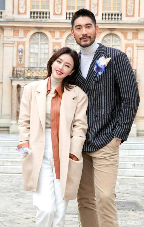 群星发文送别高以翔,焦俊艳文案令人伤感,秦岚头像更换为黑色