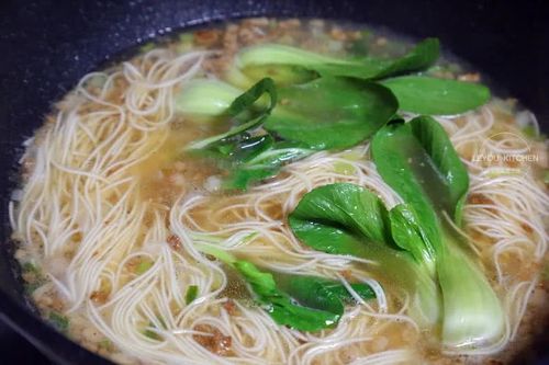 10分钟早餐面,肉末和面条这样做,吃完面,连汤都不舍得