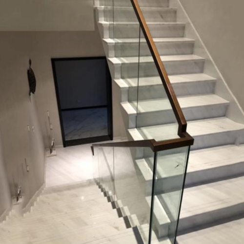 楼梯玻璃栏杆钢槽怎么预埋