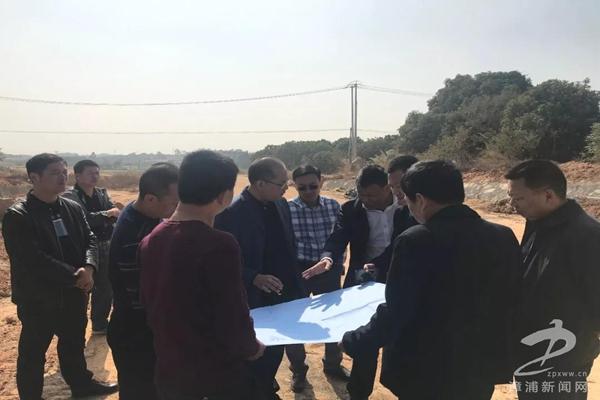 近日,漳浦副县长冯建辉一行到赤湖镇西城村实地调研民生项目建设