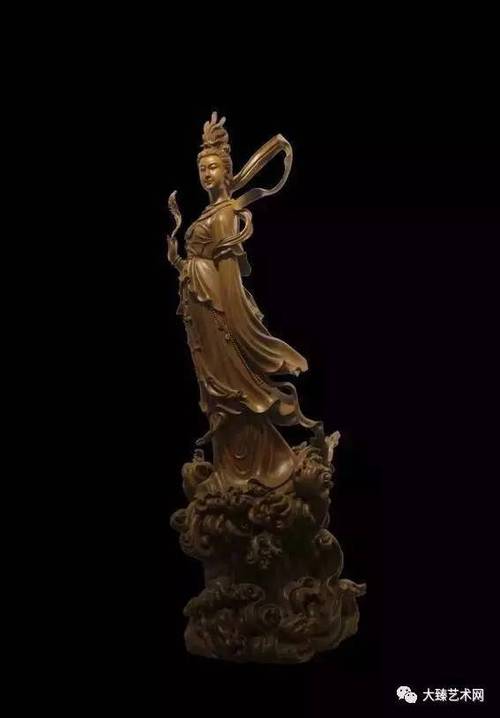 黄文寿 《洛神》(木雕)