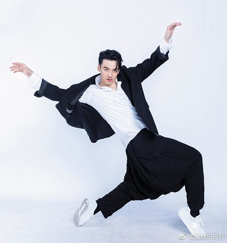 刘迦我其实是一个挺内向挺害羞的人