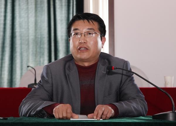 原平唐林中学校长杨志勇