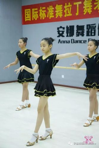 考试时间 2018年度儿童拉丁舞的考级时间定于: 2018年1月6日 考生