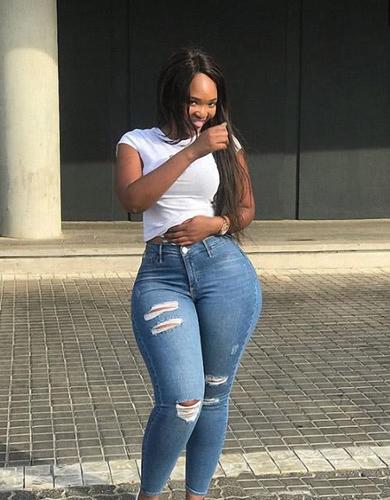 梨形身材的女生,不要再穿紧身牛仔和皮裤了!学会怎样