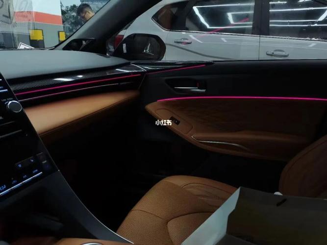 丰田亚洲龙氛围灯 氛围灯0064色 四块替换式饰板 这效果_丰田怎么样