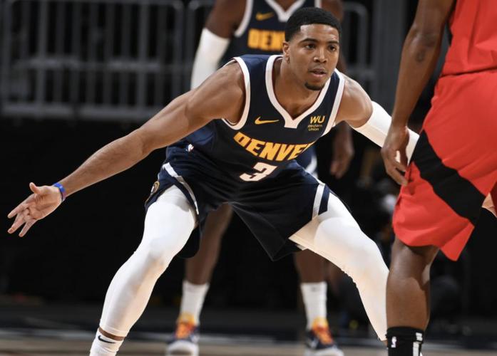 后卫沙奎尔 - 哈里森与 76 人签下一份训练营合同