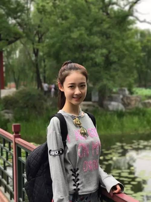 19,张艺雯,1999年出生,北京人,毕业于国戏附中,北京电影学院17级表演