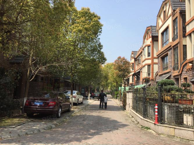 布鲁斯小镇(二期别墅)