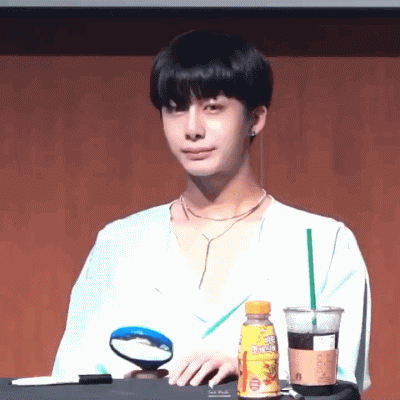 吴京接班人拿放哥蔡亨源成新晋表情包大户谁想是韩团门面