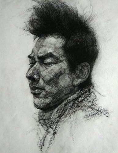 素描青年头像(工具:炭精条,炭笔,纸笔)