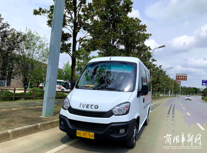 舒适度高,空间大,依维柯欧风跑客运太赞了!