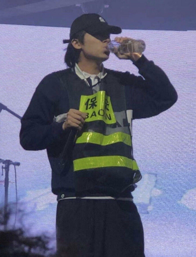 又塌房了法老被曝深夜幽会美女