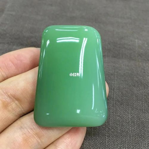 粉绿-粉绿滴 无事牌_和田玉_简约风_雕刻_时尚_如意_兴趣爱好_兴趣