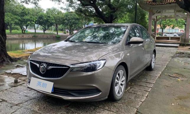 你认为别克英朗哪个颜色最好看?