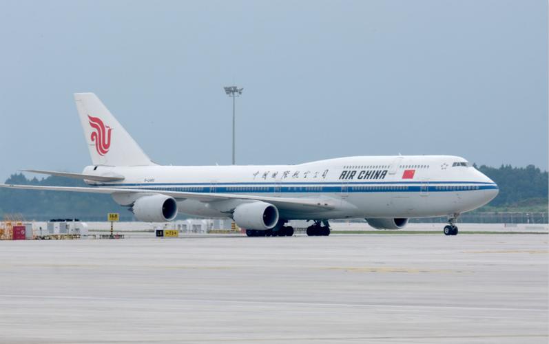四川:成都天府国际机场投运在即首航飞机陆续抵达