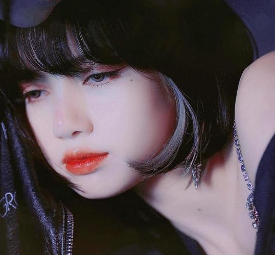 唯美无印女星丨lisa无美颜无滤镜,照样美得不可方物