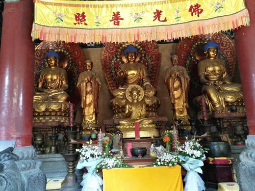 1929年3月,冯玉祥部下石友三泼煤油火烧少林寺,将天王殿,大雄宝殿