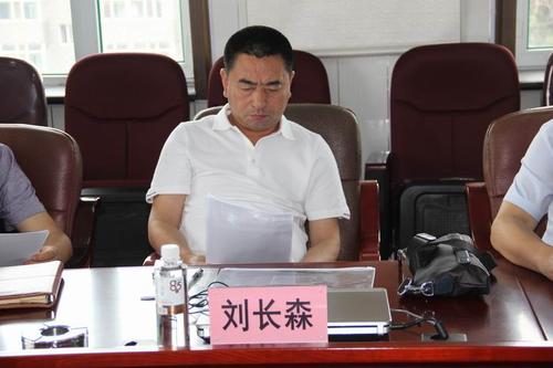 绥化市人大代表,绥化市人大常委会内司委委员刘长森