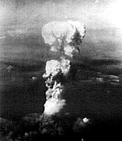 向长崎投掷原子弹的美飞行员斯文尼去世