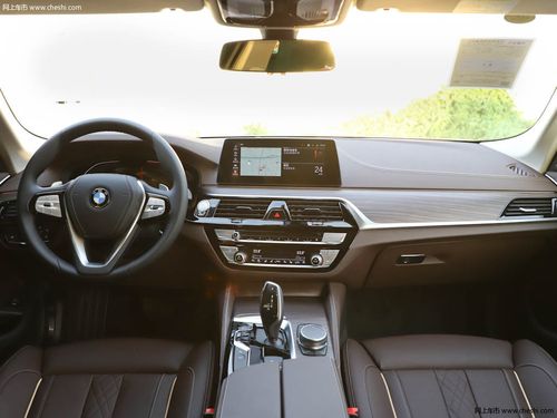 摩卡色宝马5系 2020款 530li 尊享型豪华套装内饰中控