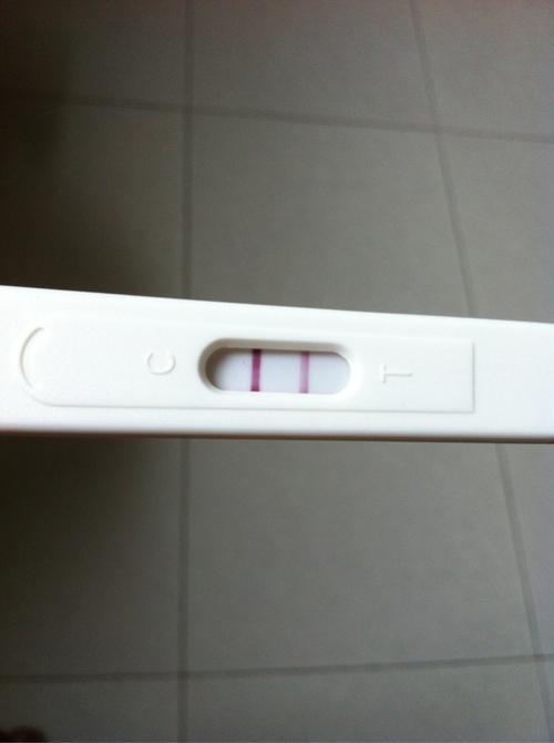 验孕棒一深一浅怀孕几率验孕棒一深一浅是怀孕了吗有多大几率