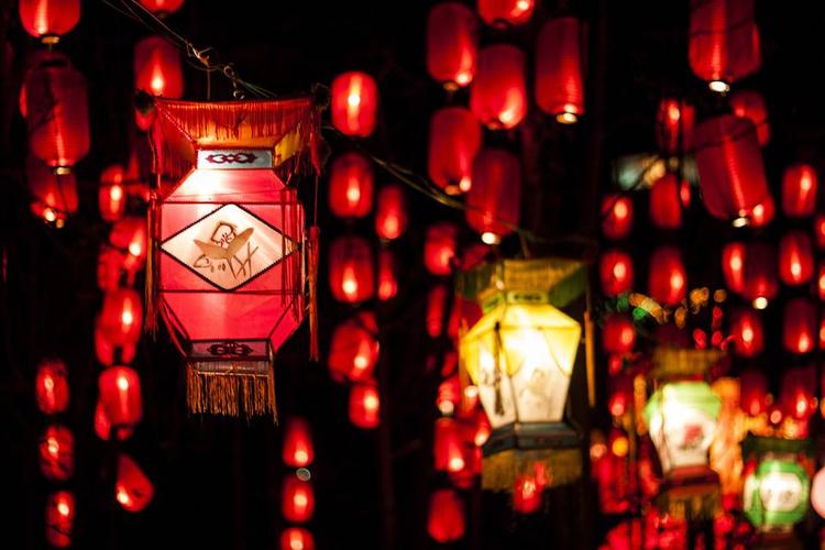 看花灯,猜字谜