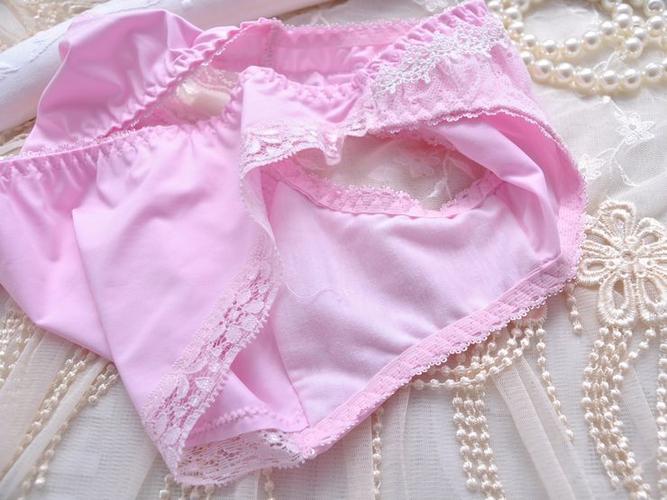 外贸日单原单女式内裤批发 少女可爱刺绣粉色牛奶丝大连内裤