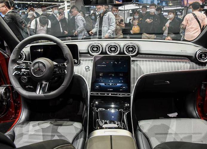 北京奔驰奔驰c级 2022款 c 260 l 运动版">