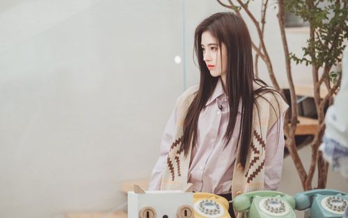 鞠婧祎冷艳优雅高清写真桌面壁纸