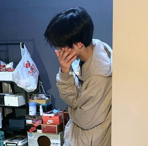 女孩子也超级喜欢的男生头像._男生头像_小众_素材