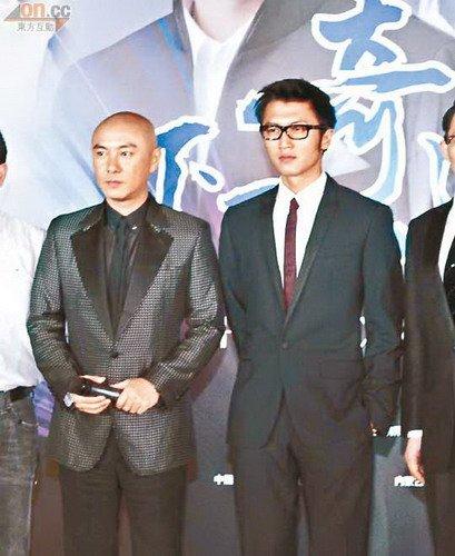 谢霆锋 (右)与 张卫健 亮相新片的北京发布会