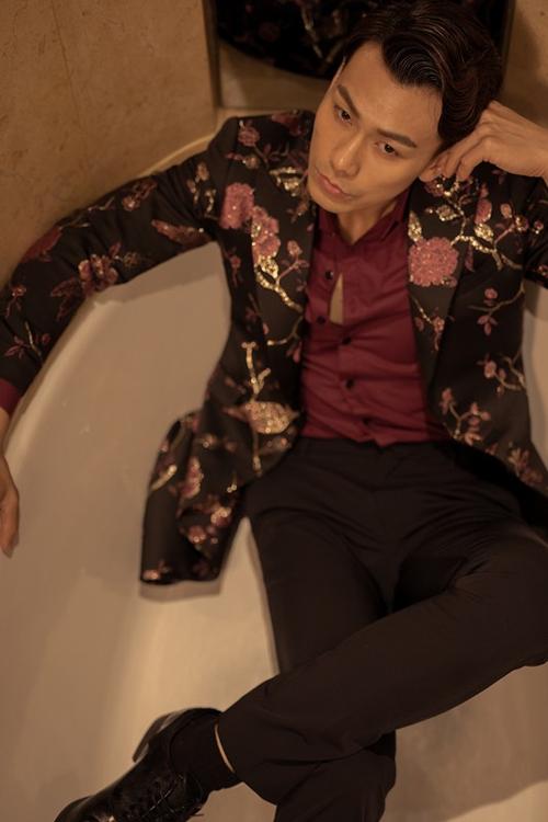 陈紫函旗袍装与戴向宇红毯玩穿越